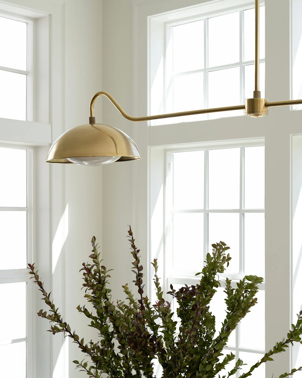 Aldorno Linear Chandelier - Image 3