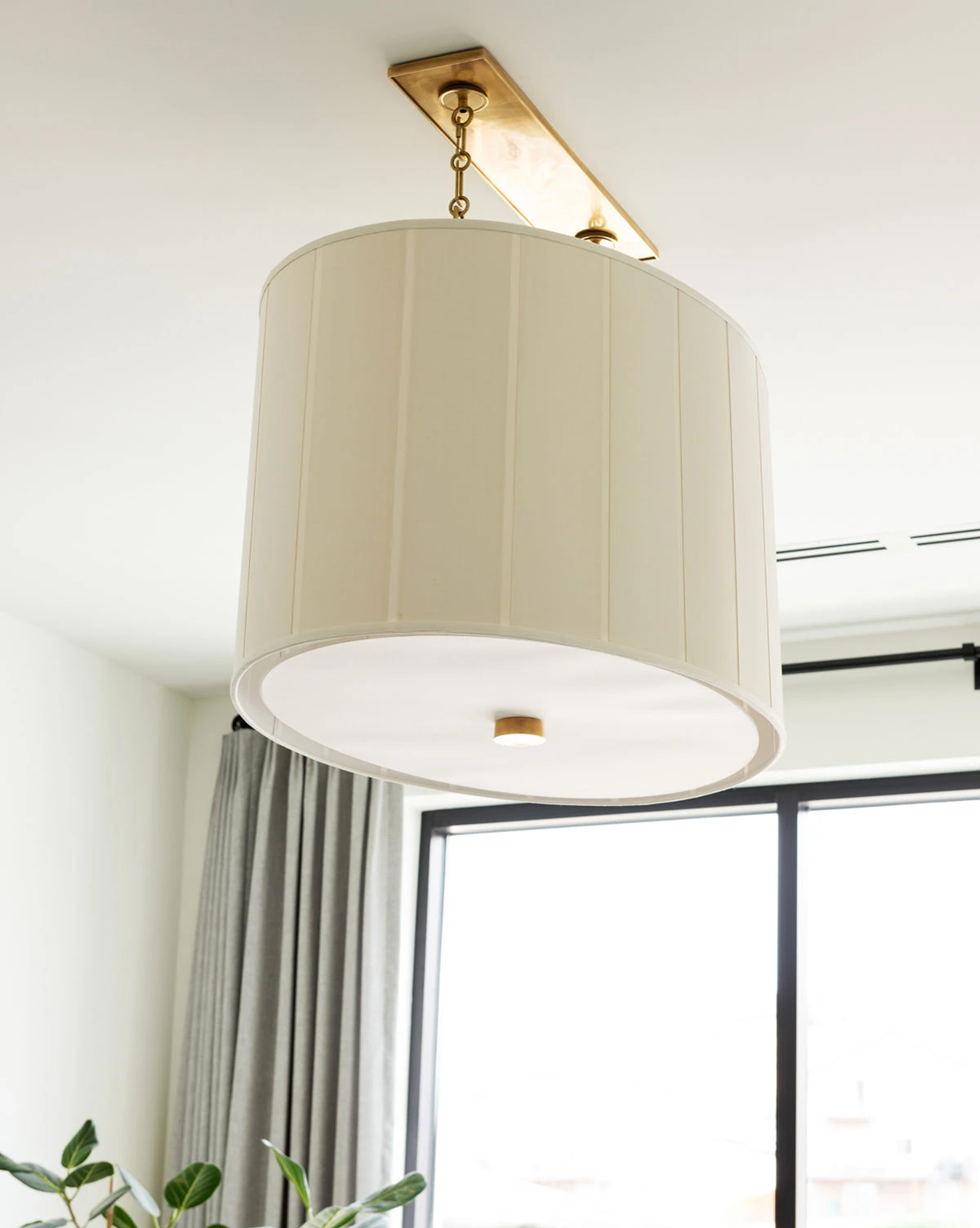 Perfect Pleat Oval Hanging Shade - Image 2